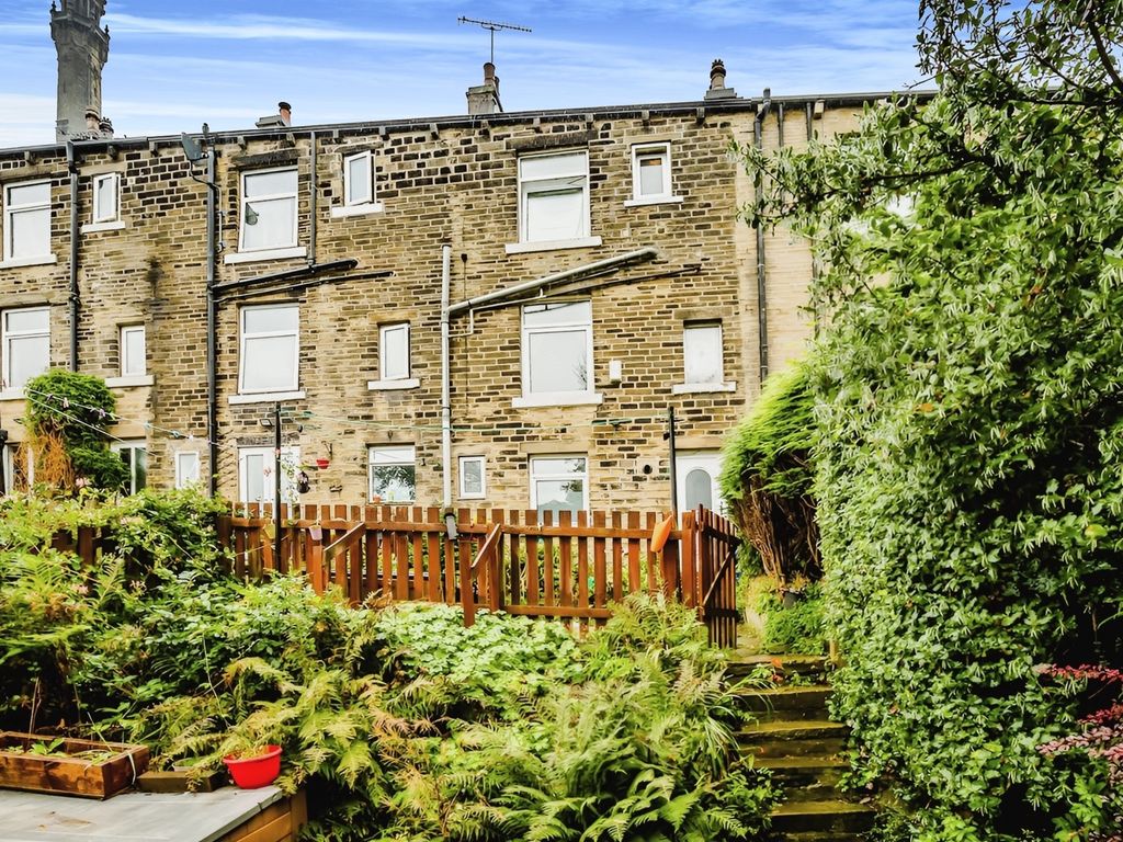 3 bed cottage for sale in Scarr Bottom Road, Halifax HX2, £180,000