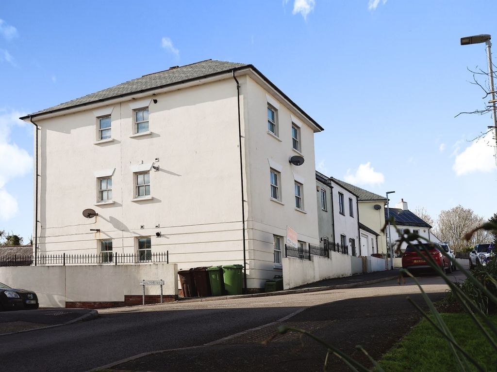 2 bed flat for sale in Kingfisher Way, Plymstock, Plymouth PL9, £139,950