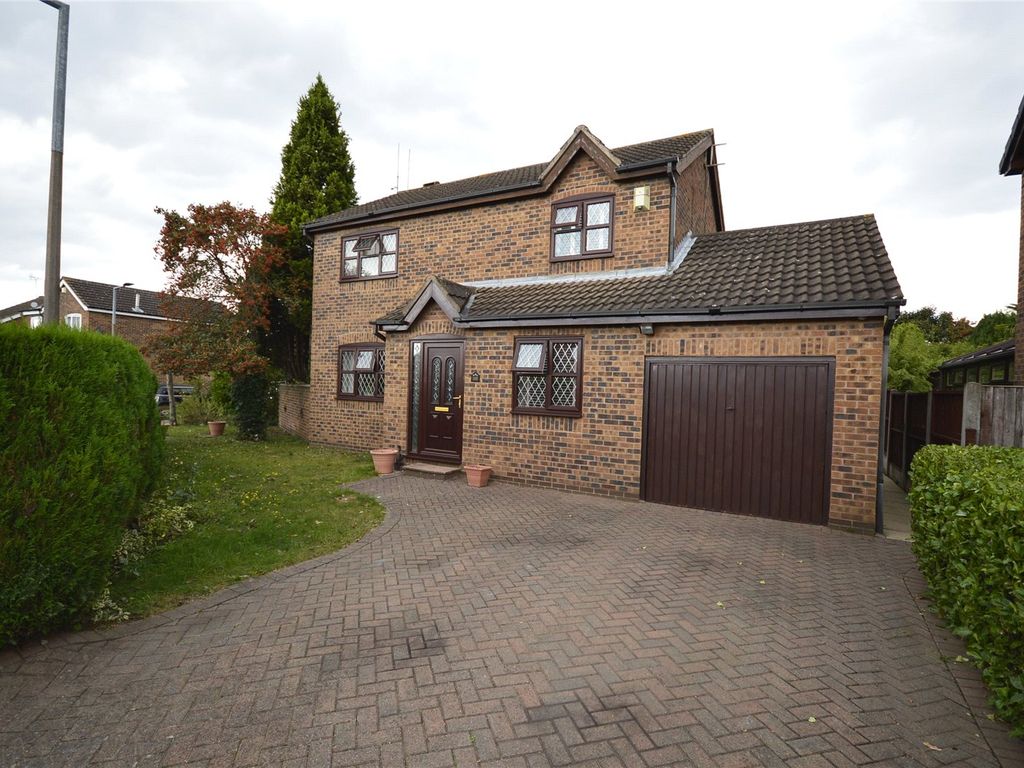 4 bed detached house for sale in Thealby Gardens, Bessacarr, Doncaster, South Yorkshire DN4, £300,000