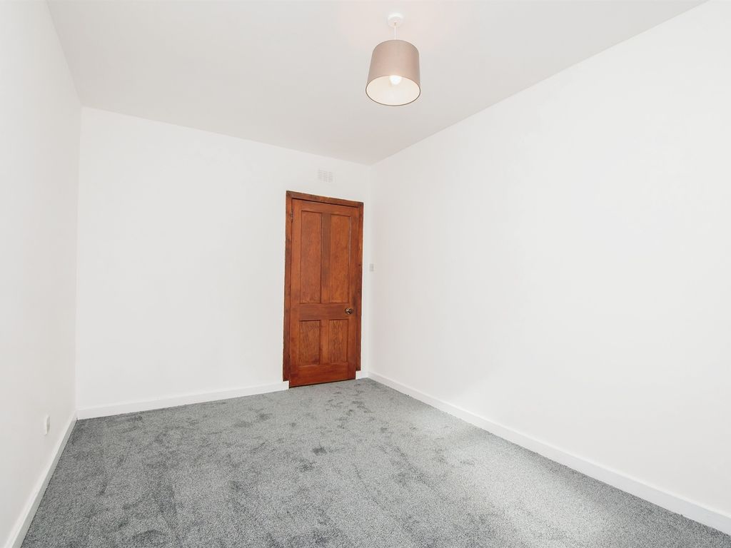 2 bed flat for sale in Overton Road, Cambuslang, Glasgow G72, £75,000