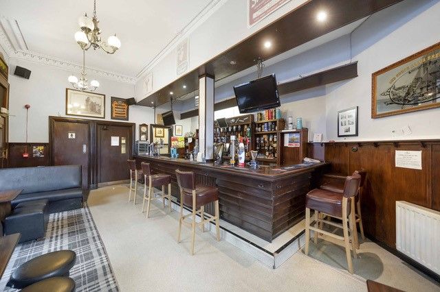 Pub/bar for sale in Primrose Street, Alloa FK10, £175,000