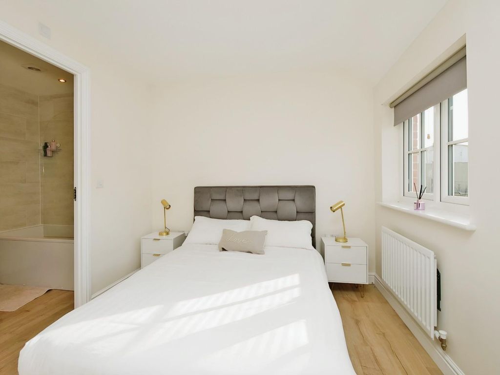 2 bed terraced house for sale in Farro Drive, York YO30, £280,000