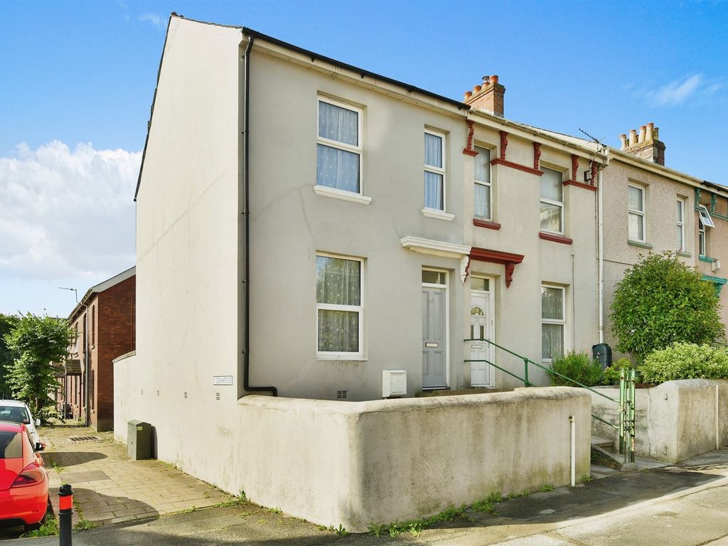 2 bed end terrace house for sale in Laira Bridge Road, Plymouth PL4, £170,000