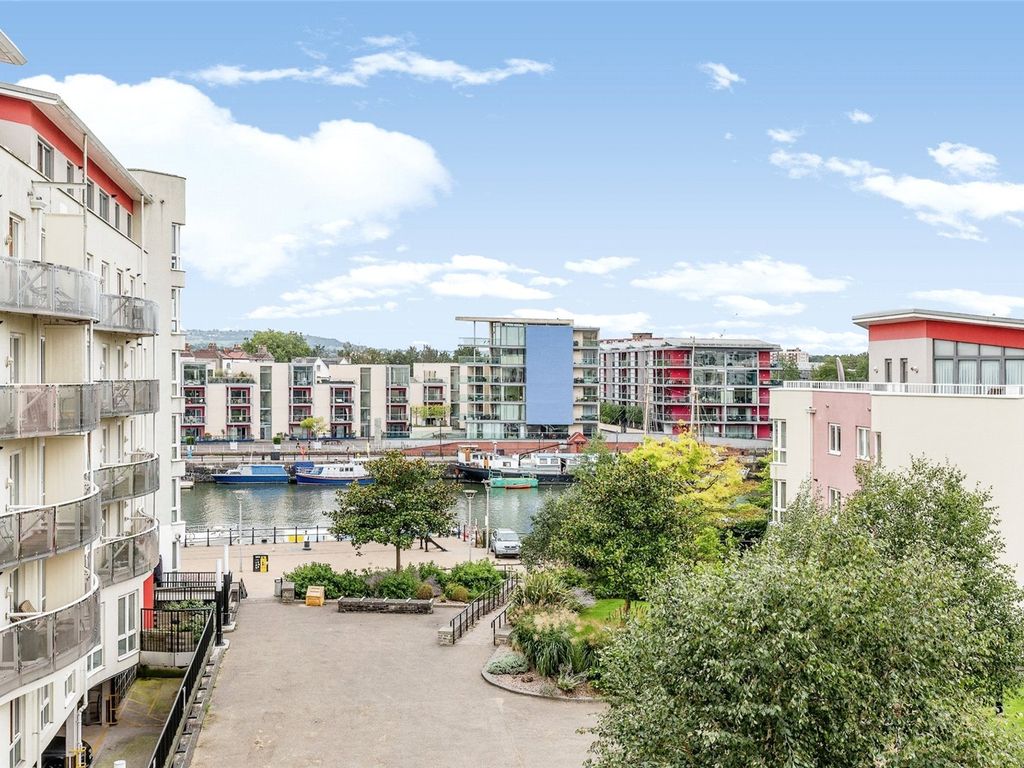 1 bed flat for sale in The Crescent, Hannover Quay, Bristol BS1, £265,000