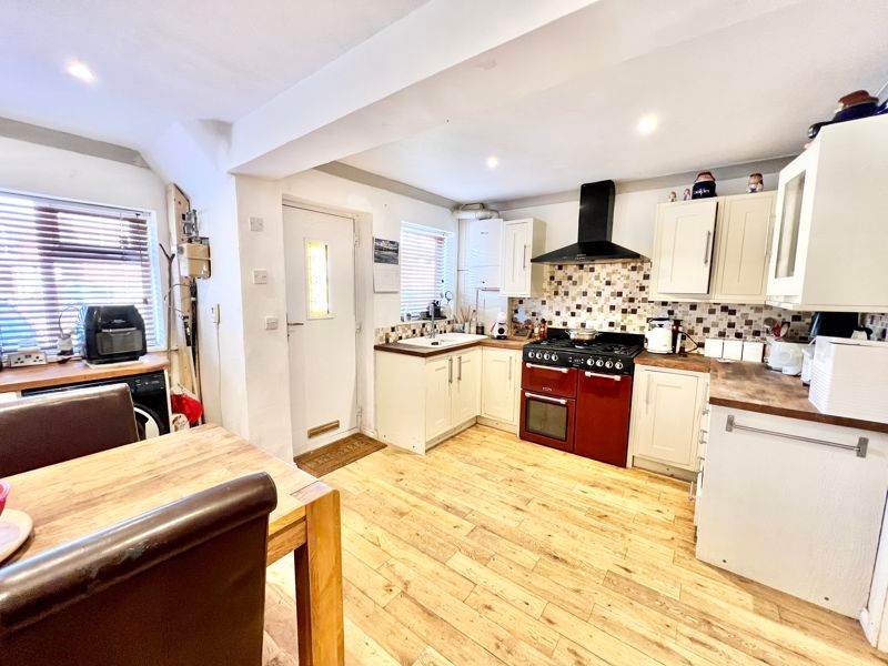 3 bed town house for sale in Ashby Road, Coalville LE67, £220,000