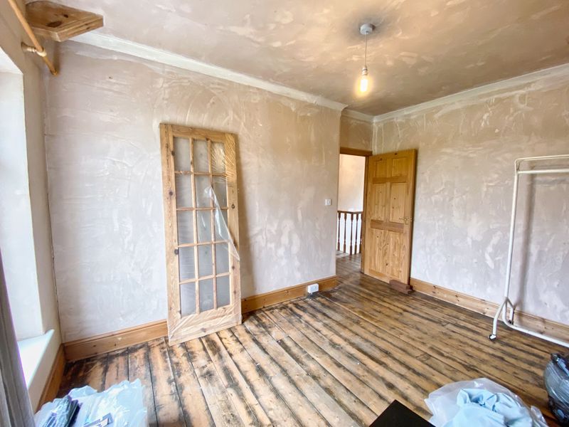 3 bed semi-detached house for sale in Main Road, Dyffryn Cellwen SA10, £80,000
