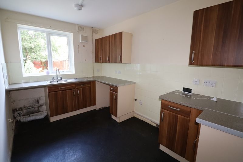2 bed maisonette for sale in Newlands Road, Barwell, Leicestershire LE9, £92,500