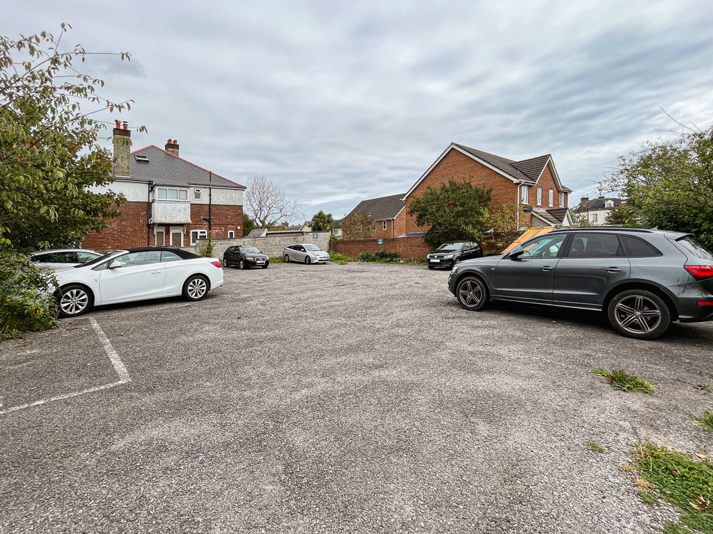 Industrial for sale in Windham Road, Bournemouth BH1, £400,000