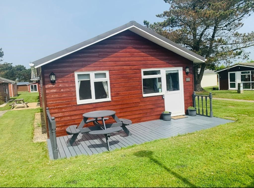 2 bed lodge for sale in Chalet 134, Atlantic Bays Holiday Park, St. Merryn, Padstow PL28, £85,000