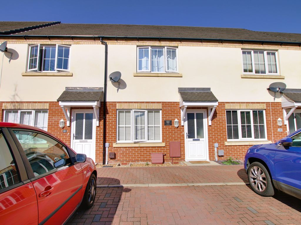 2 bed terraced house for sale in Bluebell Way, March PE15, £200,000