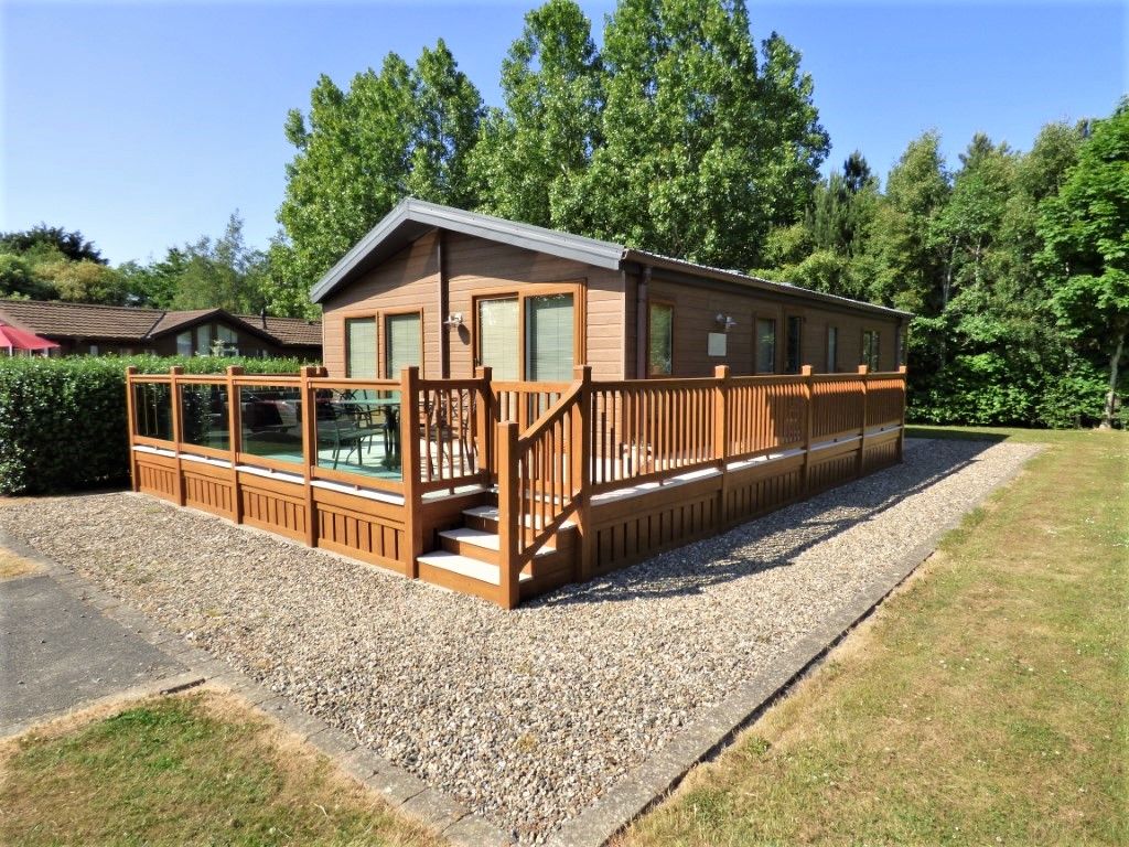 3 bed mobile/park home for sale in Lake Garda, The Lakes, Far Grange Park, Skipsea YO25, £79,950