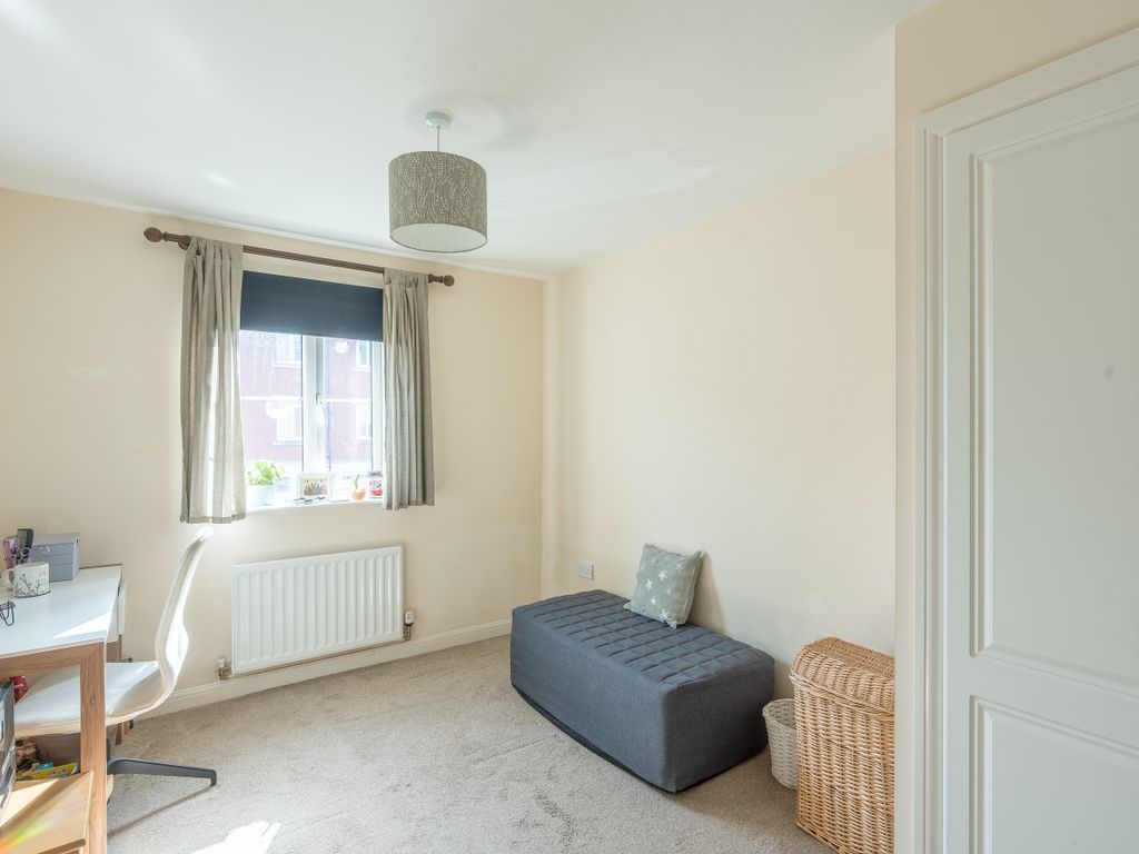 2 bed flat for sale in Wordsworth Road, Horfield, Bristol BS7, £225,000