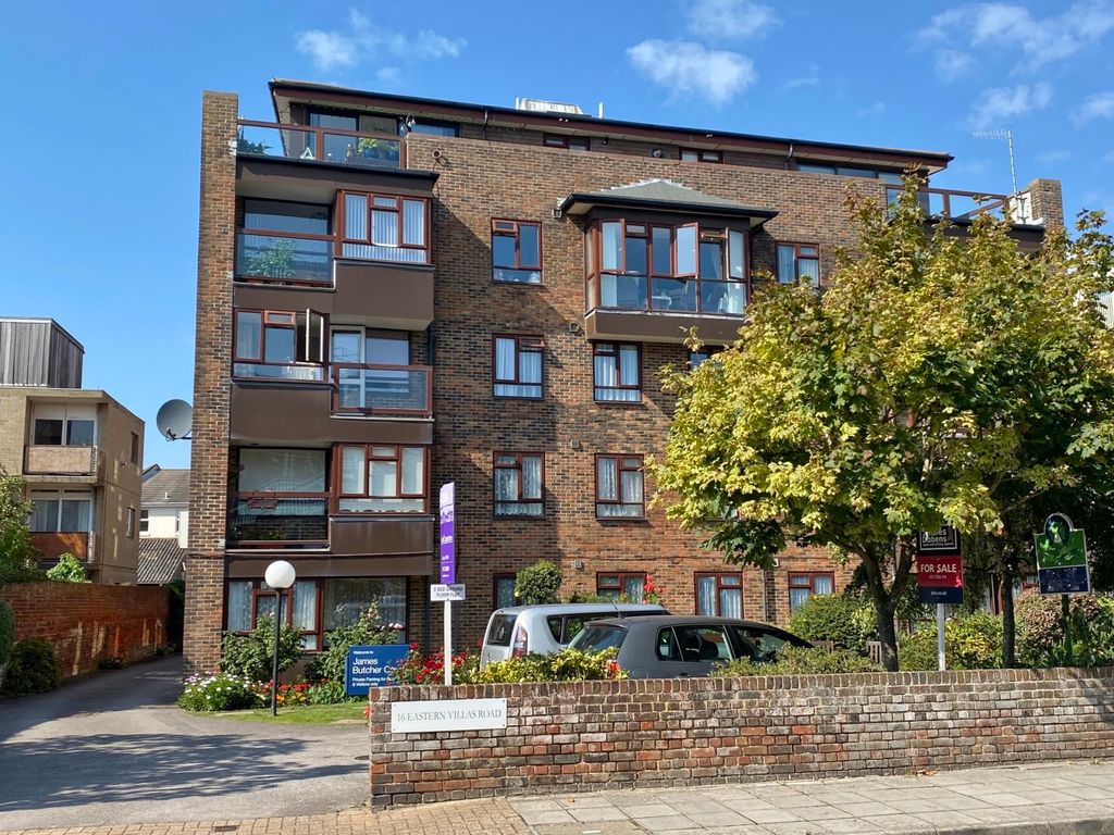 1 bed property for sale in Eastern Villas Road, Southsea PO4, £125,000