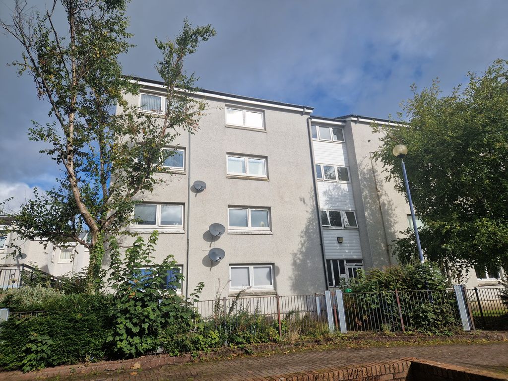 2 bed flat for sale in Craighead Way, Glasgow G78, £54,500