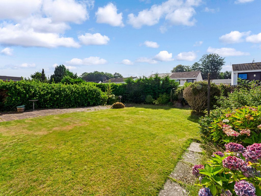 3 bed detached house for sale in Bennochy Road, Kirkcaldy KY2, £174,500