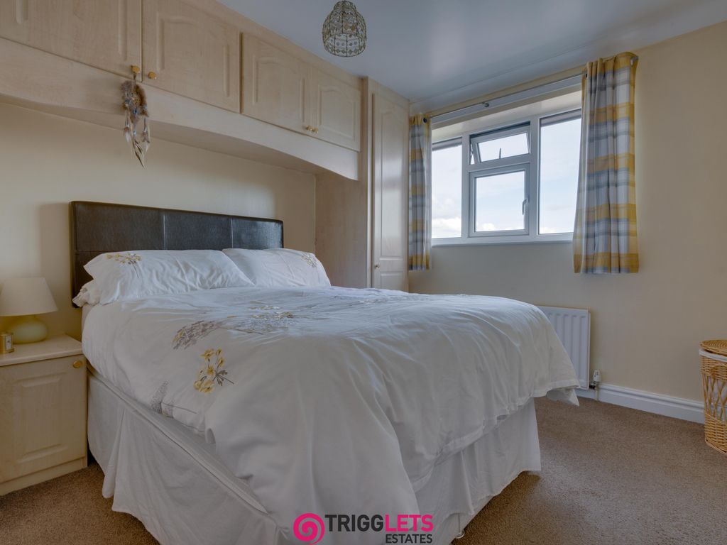 3 bed detached house for sale in Ellavale Road, Elsecar, Barnsley S74, £239,995