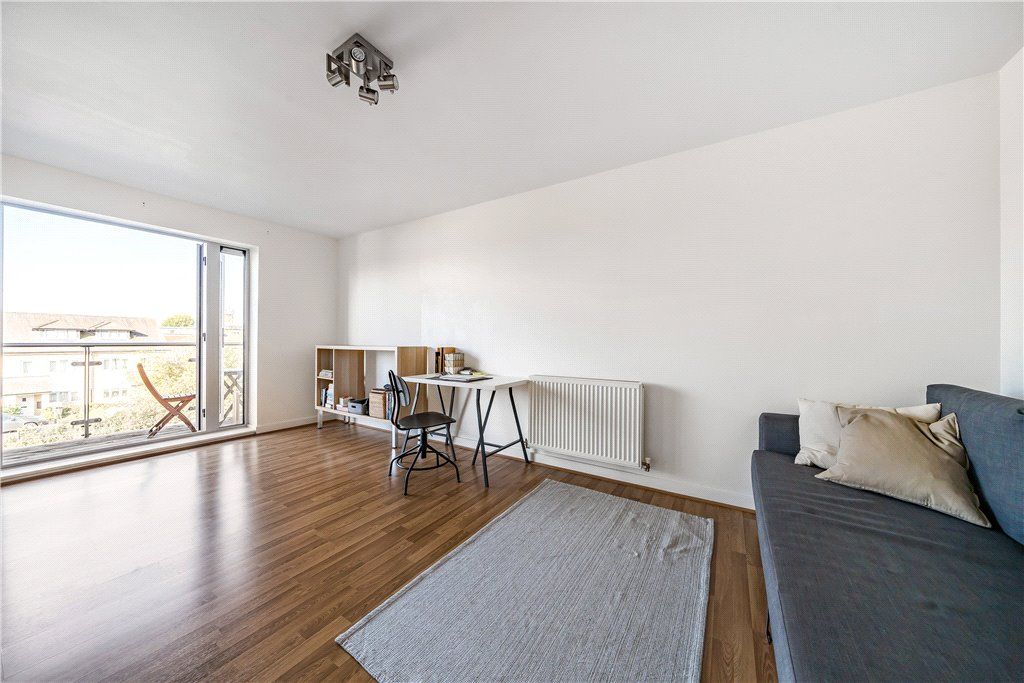 1 bed flat for sale in Rosedene Terrace, Leyton, London E10, £295,000