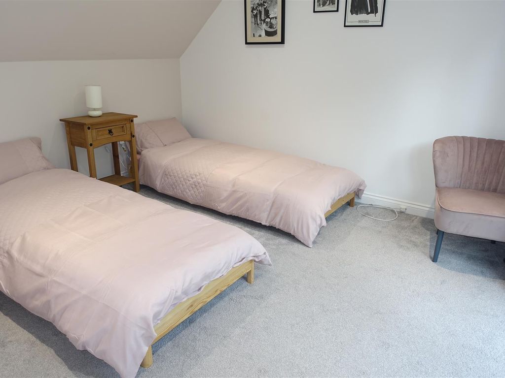 3 bed property for sale in Riverside Road, Kirkfieldbank, Lanark ML11, £195,000