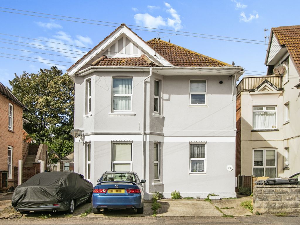 2 bed maisonette for sale in Drummond Road, Bournemouth BH1, £230,000