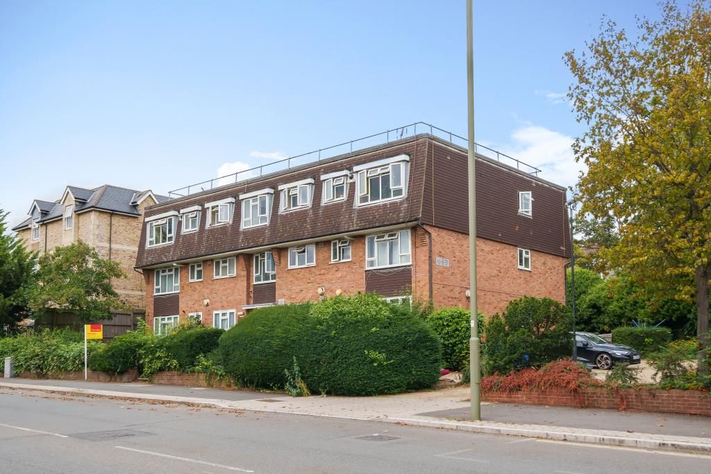 1 bed flat for sale in Friern Barnet, London N11, £275,000