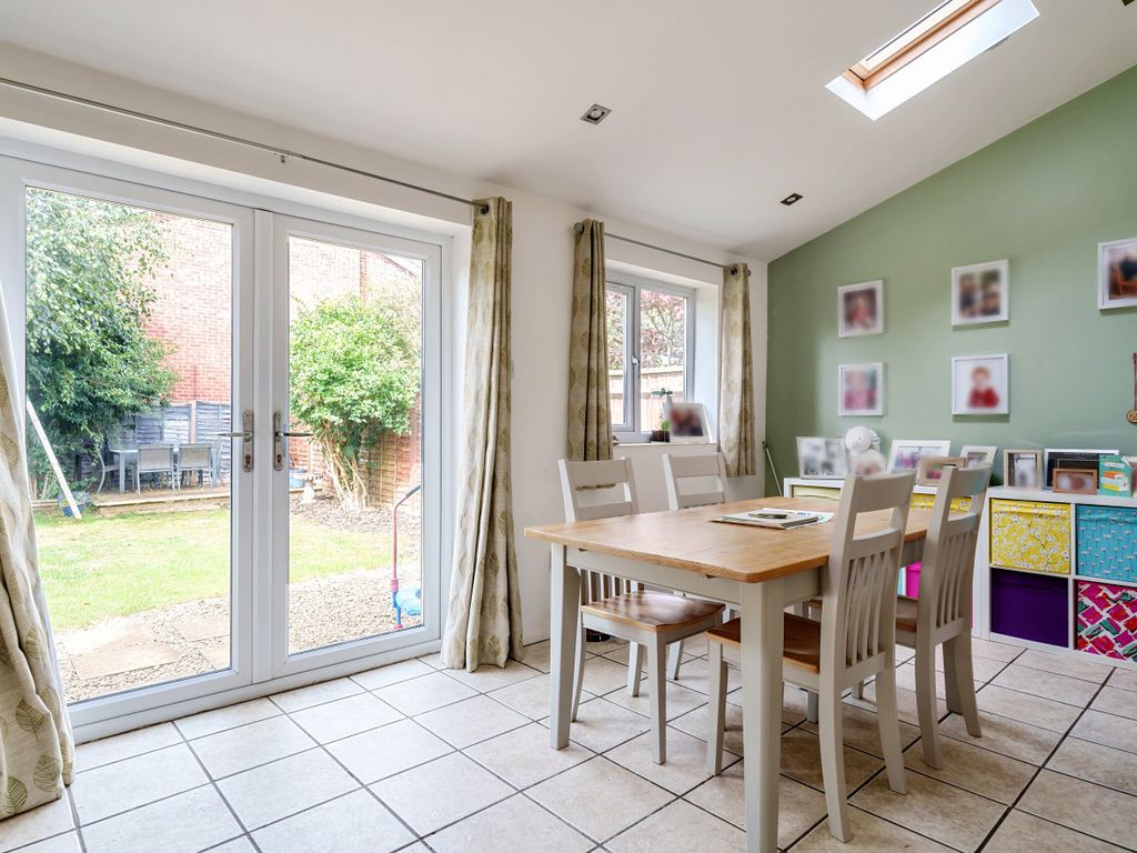 3 bed end terrace house for sale in Town End Road, Faringdon SN7, £300,000
