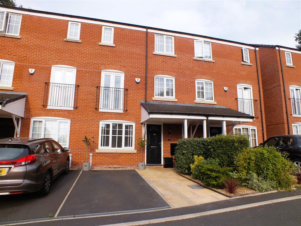 3 bed town house for sale in Holly Close, Stalybridge SK15, £315,000