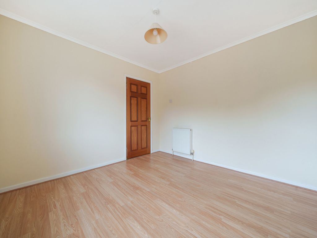 2 bed flat for sale in Manor Villas, Bath, Somerset BA1, £225,000