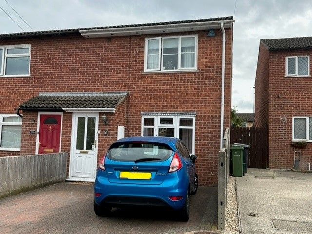 2 bed end terrace house for sale in Ennerdale Way, Thatcham RG19, £290,000