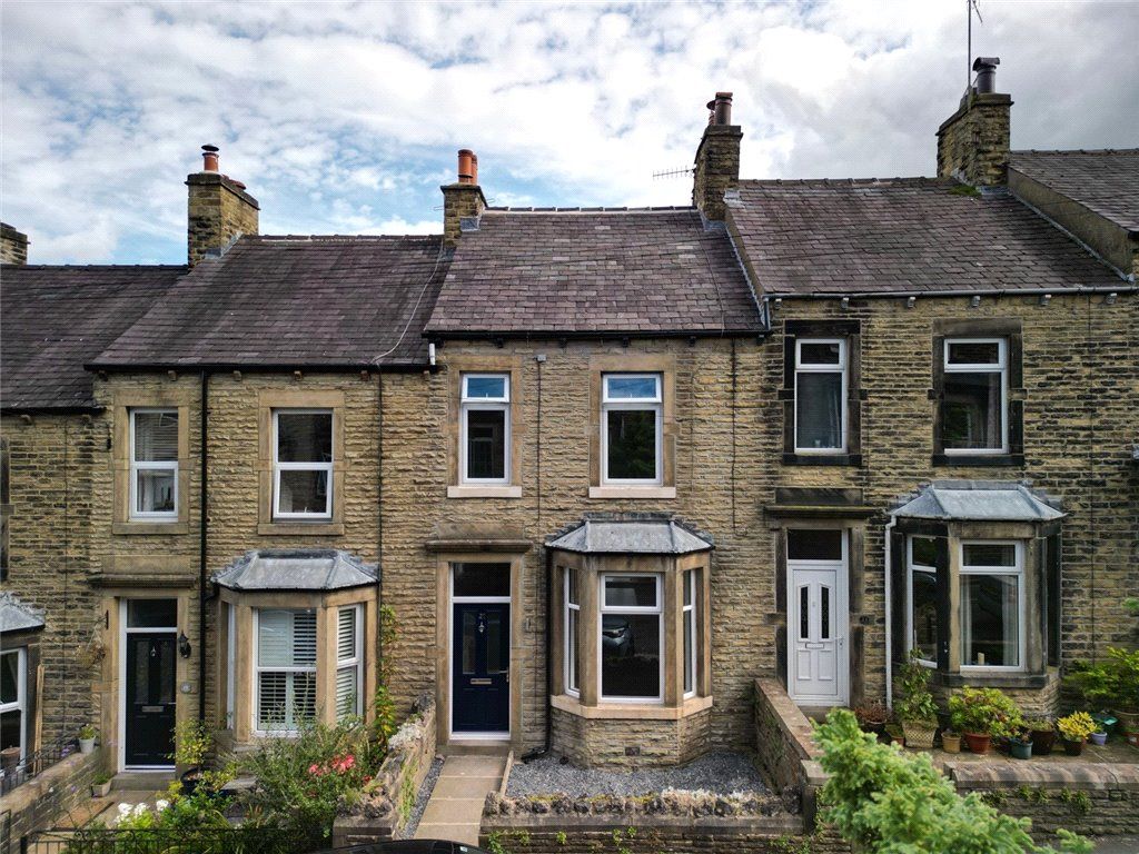 3 bed terraced house for sale in Belgrave Street, Skipton, North Yorkshire BD23, £300,000