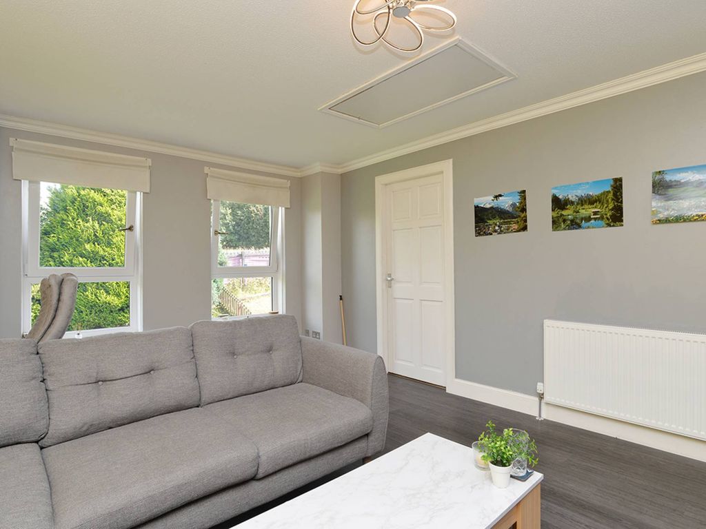 2 bed flat for sale in D'arcy Crescent, Dalkeith EH22, £140,000