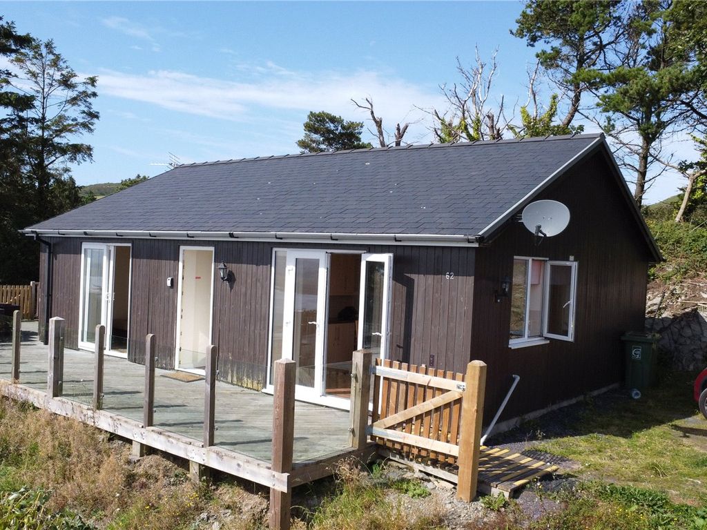 2 bed mobile/park home for sale in Plas Panteidal, Aberdyfi, Gwynedd LL35, £230,000