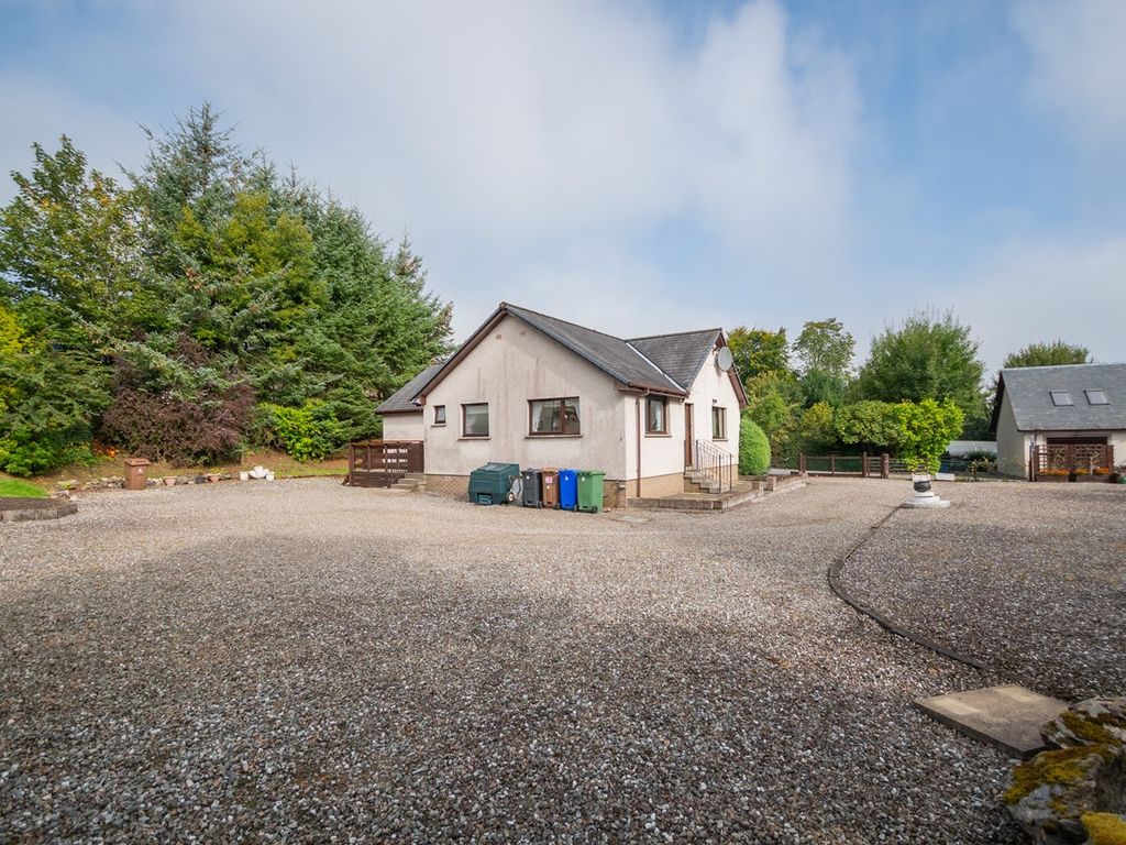 2 bed detached bungalow for sale in Main Street, Killin FK21, £210,000