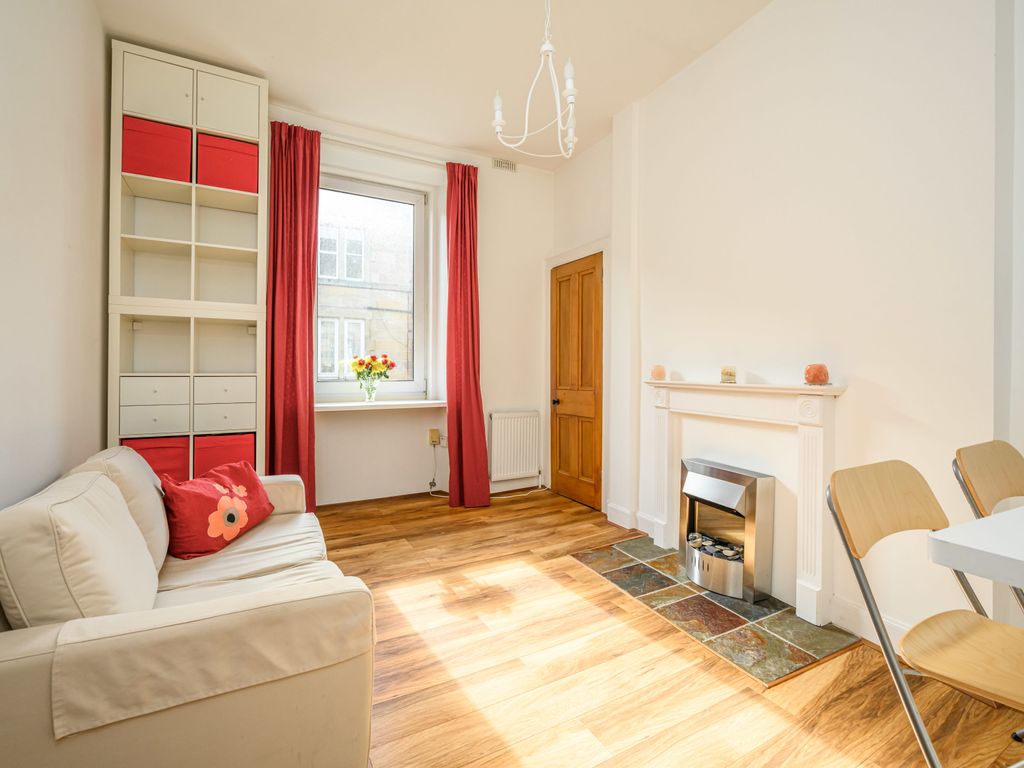 1 bed flat for sale in 18/11 Waverly Park, Edinburgh EH8, £165,000
