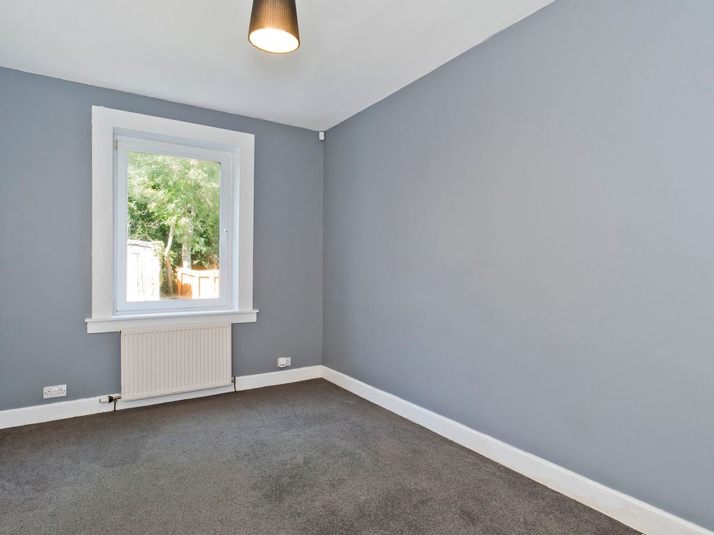 2 bed flat for sale in 466 Lanark Road, Juniper Green EH14, £170,000