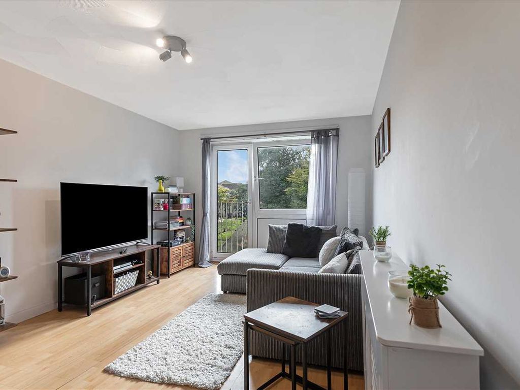1 bed flat for sale in Ontario Park, Westwood, East Kilbride G75, £53,000