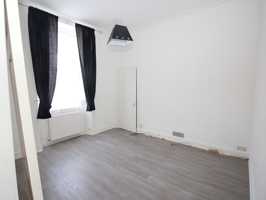 2 bed flat for sale in Wilson Street, Alexandria G83, £74,000