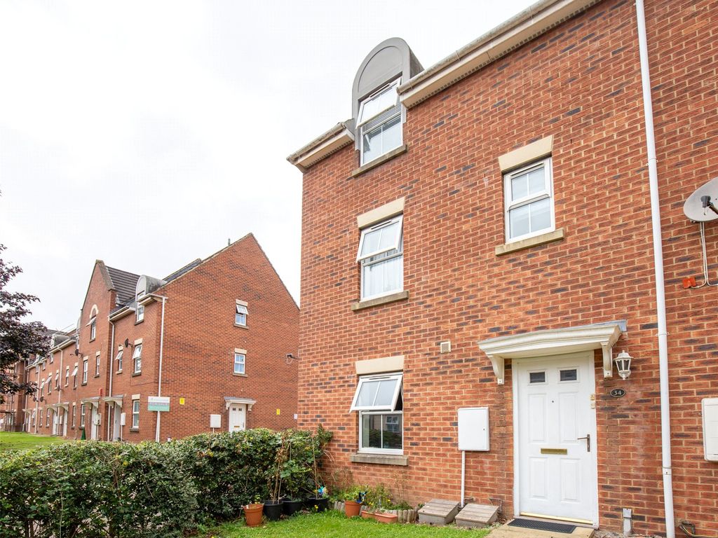3 bed maisonette for sale in Wright Way, Stoke Park, Bristol, Gloucestershire BS16, £265,000