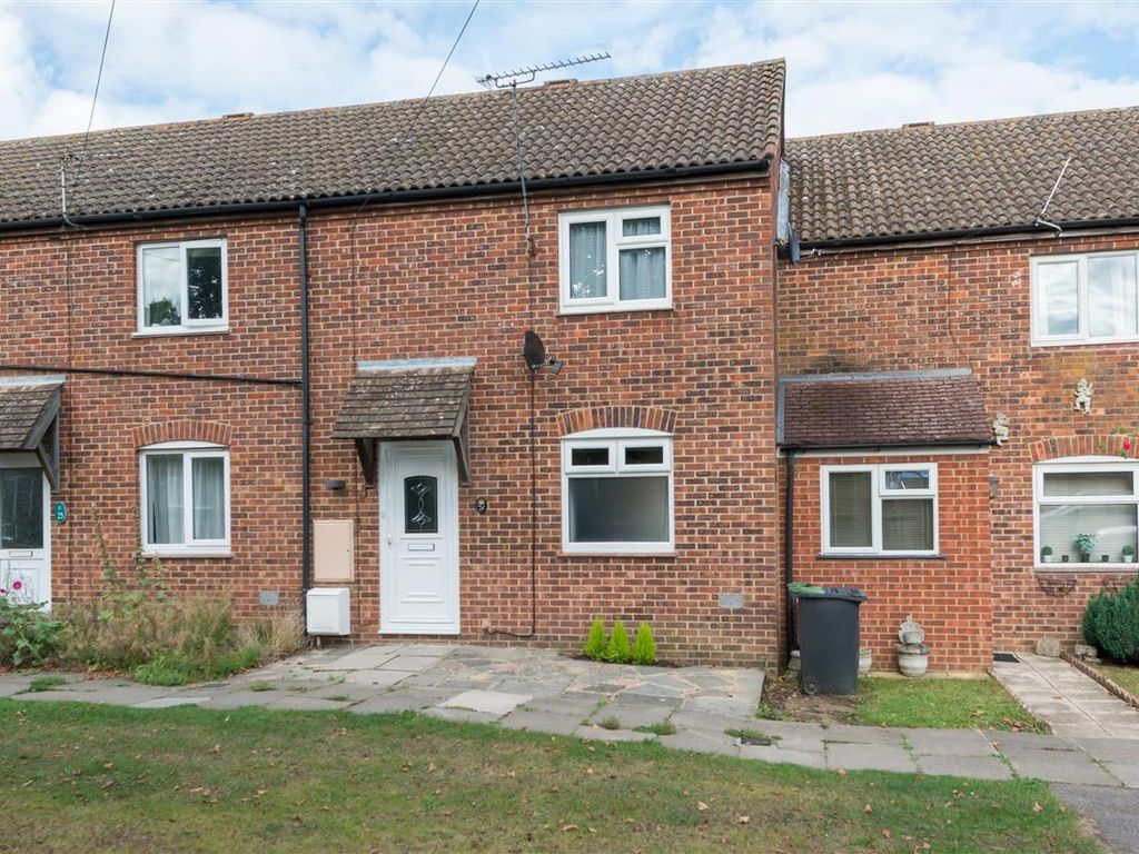 2 bed terraced house for sale in Bishops Way, Canterbury CT2, £275,000