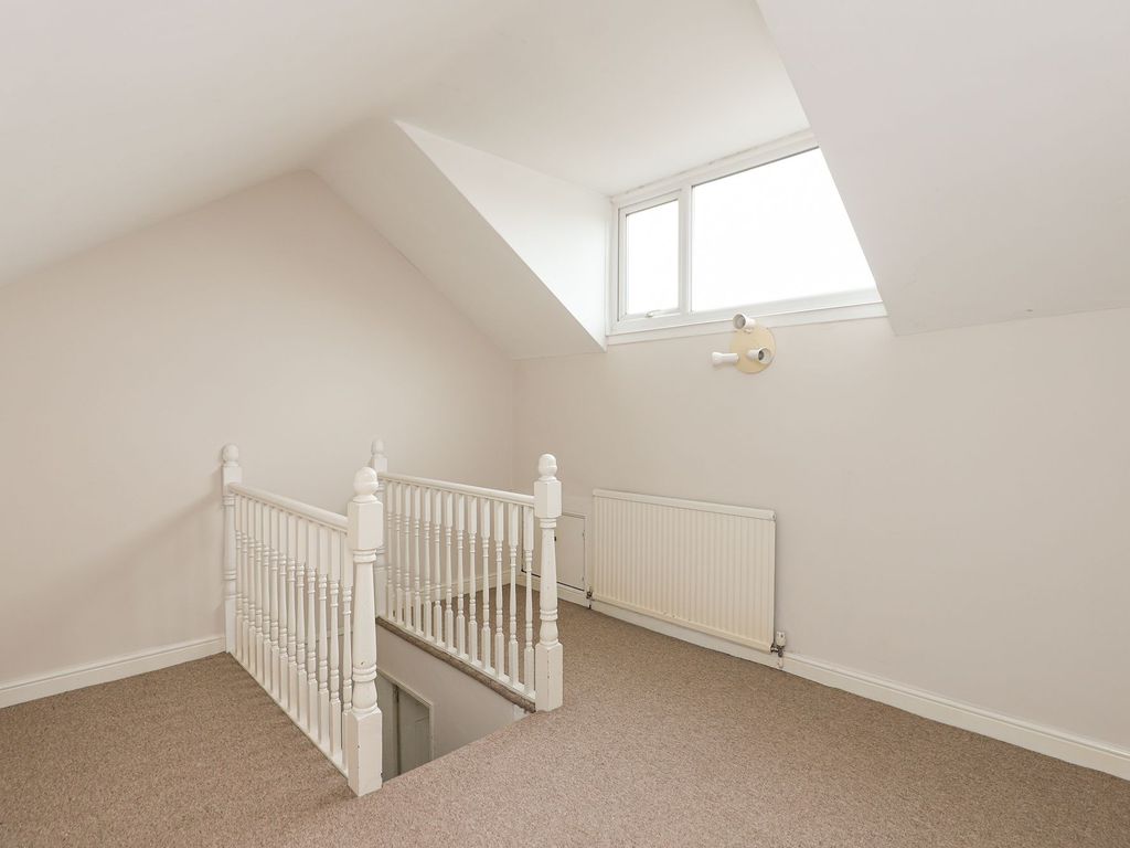 3 bed terraced house for sale in Hall Road, Handsworth S13, £140,000