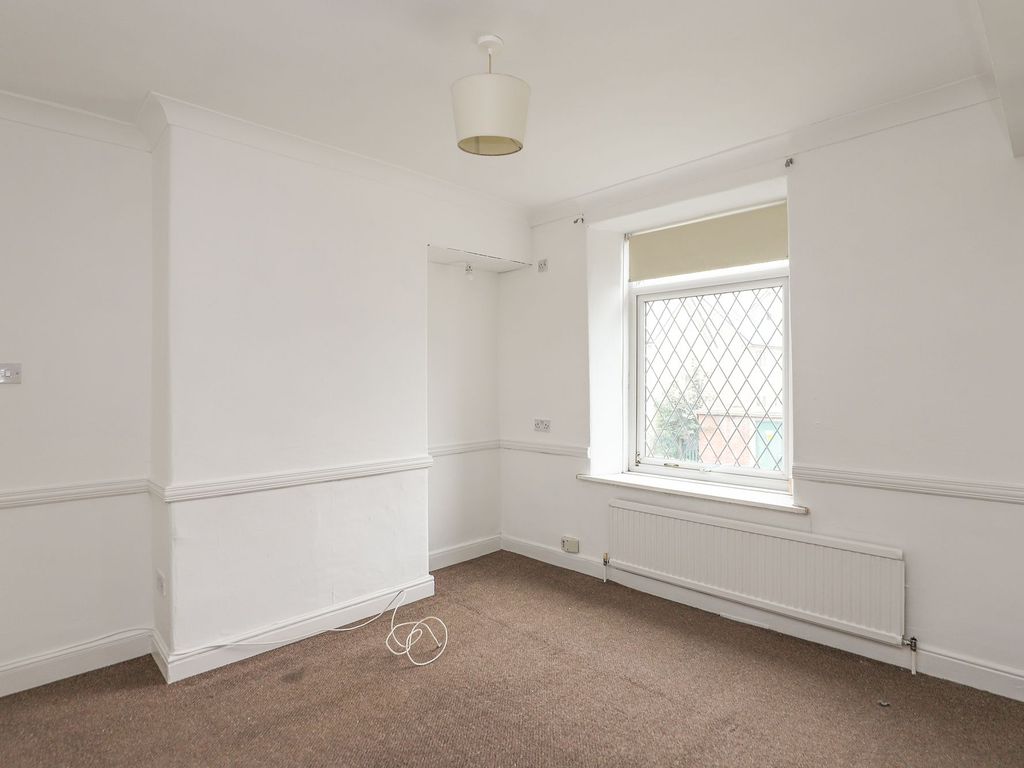 3 bed terraced house for sale in Hall Road, Handsworth S13, £140,000