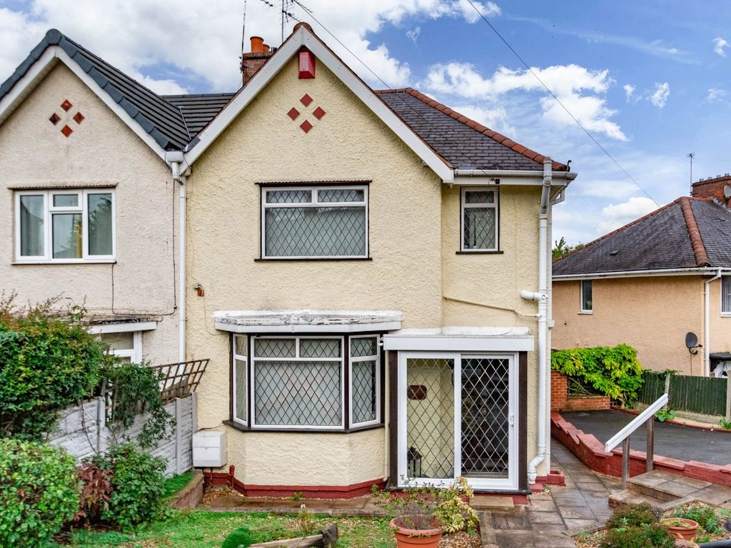 3 bed semi-detached house for sale in Highfield Crescent, Halesowen, West Midlands B63, £200,000