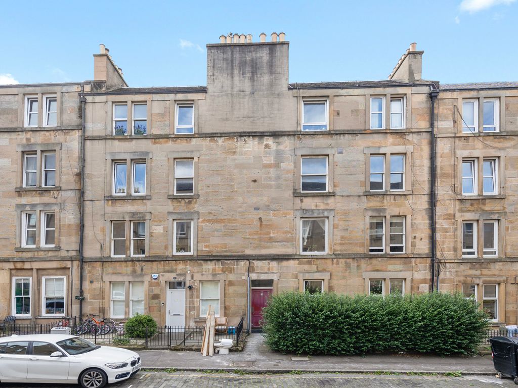 1 bed flat for sale in 16 (2F2), Cathcart Place, Edinburgh EH11, £135,000