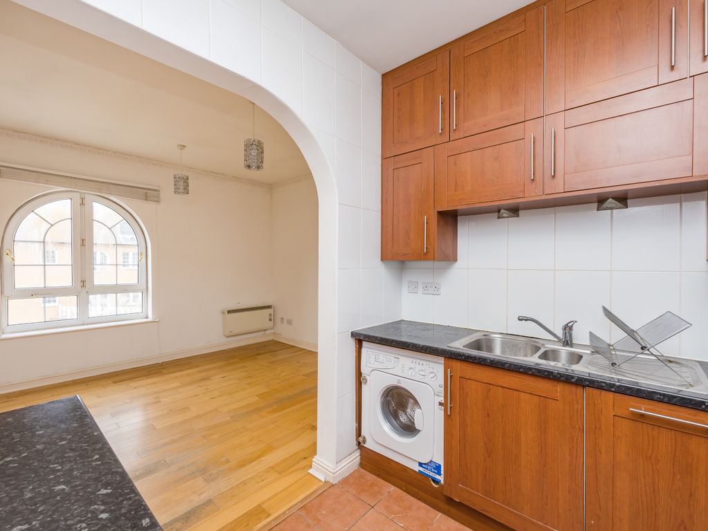 1 bed flat for sale in Starboard Court, Brighton Marina Village, Brighton BN2, £239,950