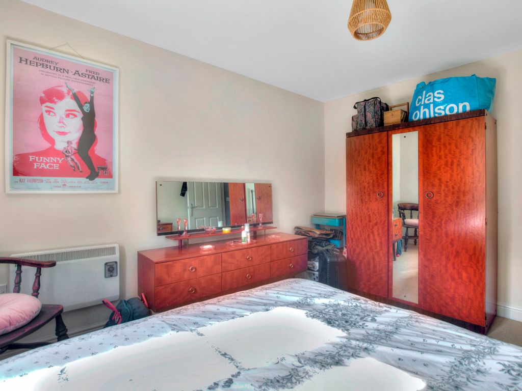 1 bed flat for sale in Buzzard Way, Penallta, Hengoed CF82, £90,000