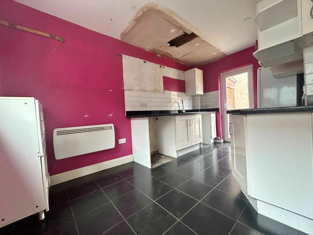 3 bed terraced house for sale in Holly Close, Speedwell, Bristol BS5, £195,000