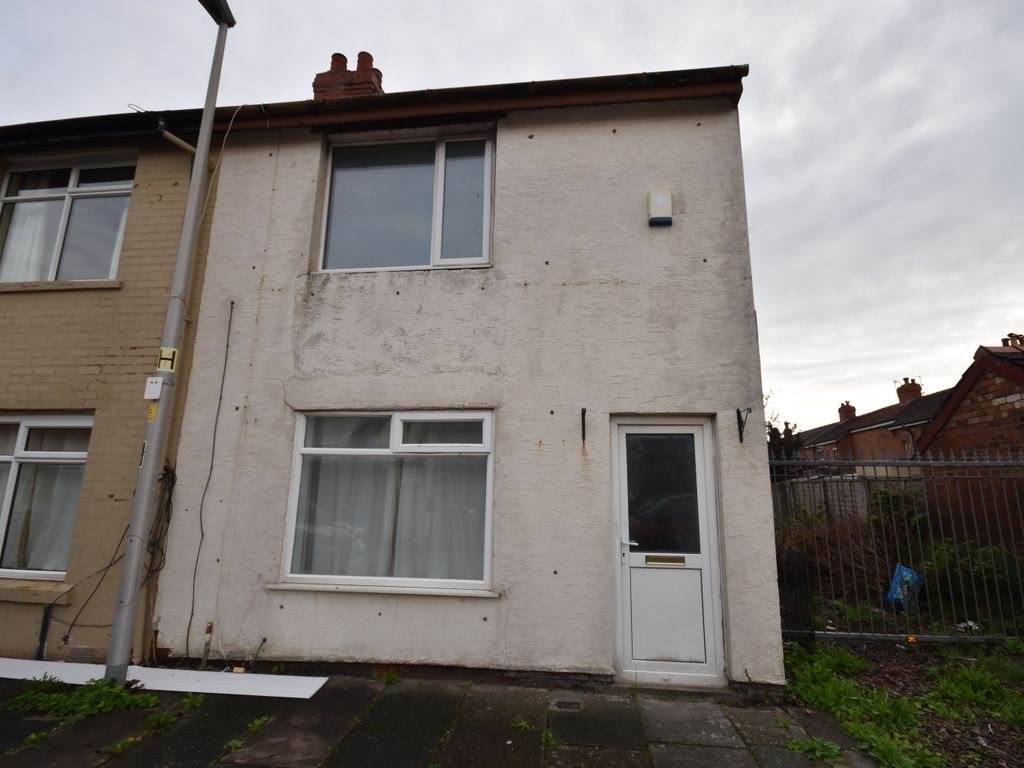 2 bed end terrace house for sale in Newbury Avenue, Blackpool FY4, £82,000