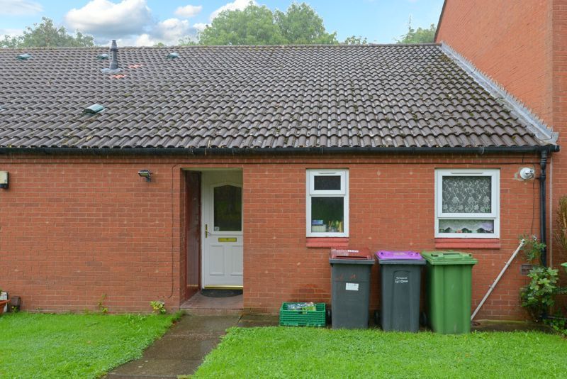 2 bed property for sale in Radnor Court, Leegomery, Telford TF1, £140,000
