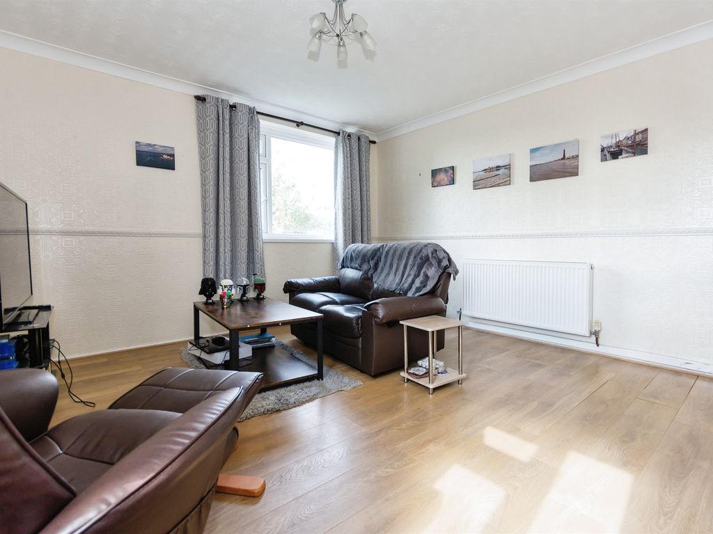 1 bed flat for sale in Green Hill Way, Shirley, Solihull B90, £110,000