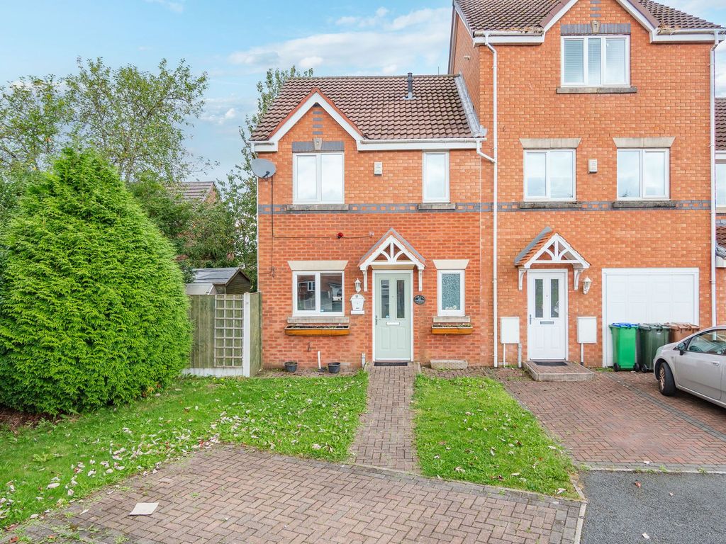 3 bed semi-detached house for sale in Braithwaite Road, Middleton M24, £215,000