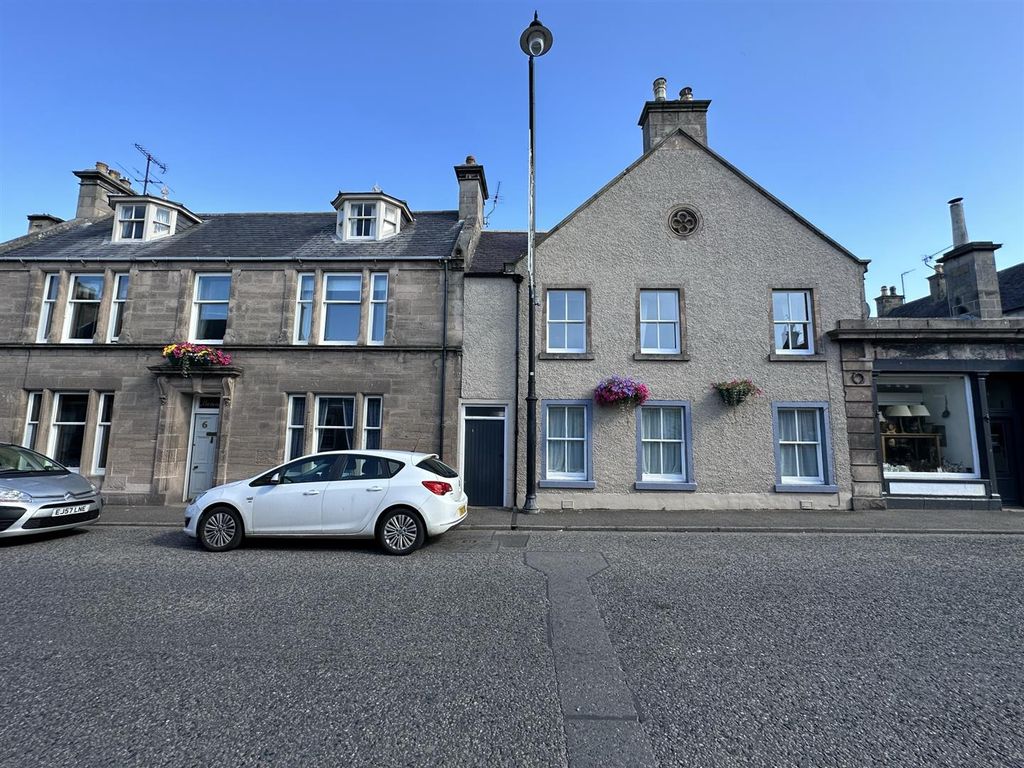 2 bed flat for sale in High Street, Fochabers IV32, £110,000